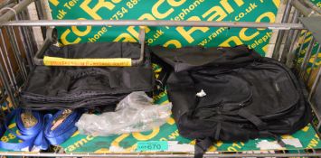 Carry bags, rucksack, 2x tie down rachets, pins