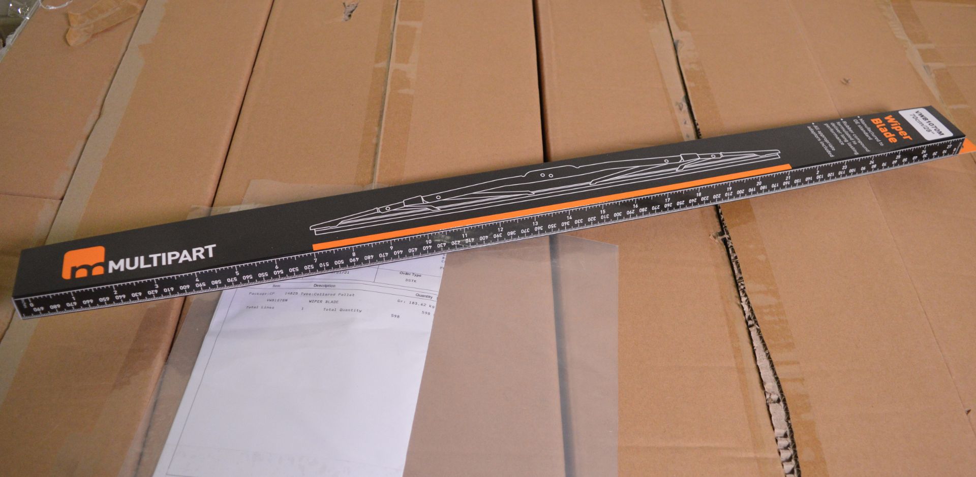 Vehicle parts - wiper blades - see picture for itinerary for model numbers and quantites - - Image 2 of 4