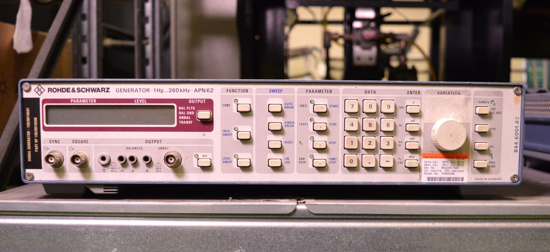 Rohde & Schwarz Signal Generator 1 Hz -260 KHz - Image 2 of 2