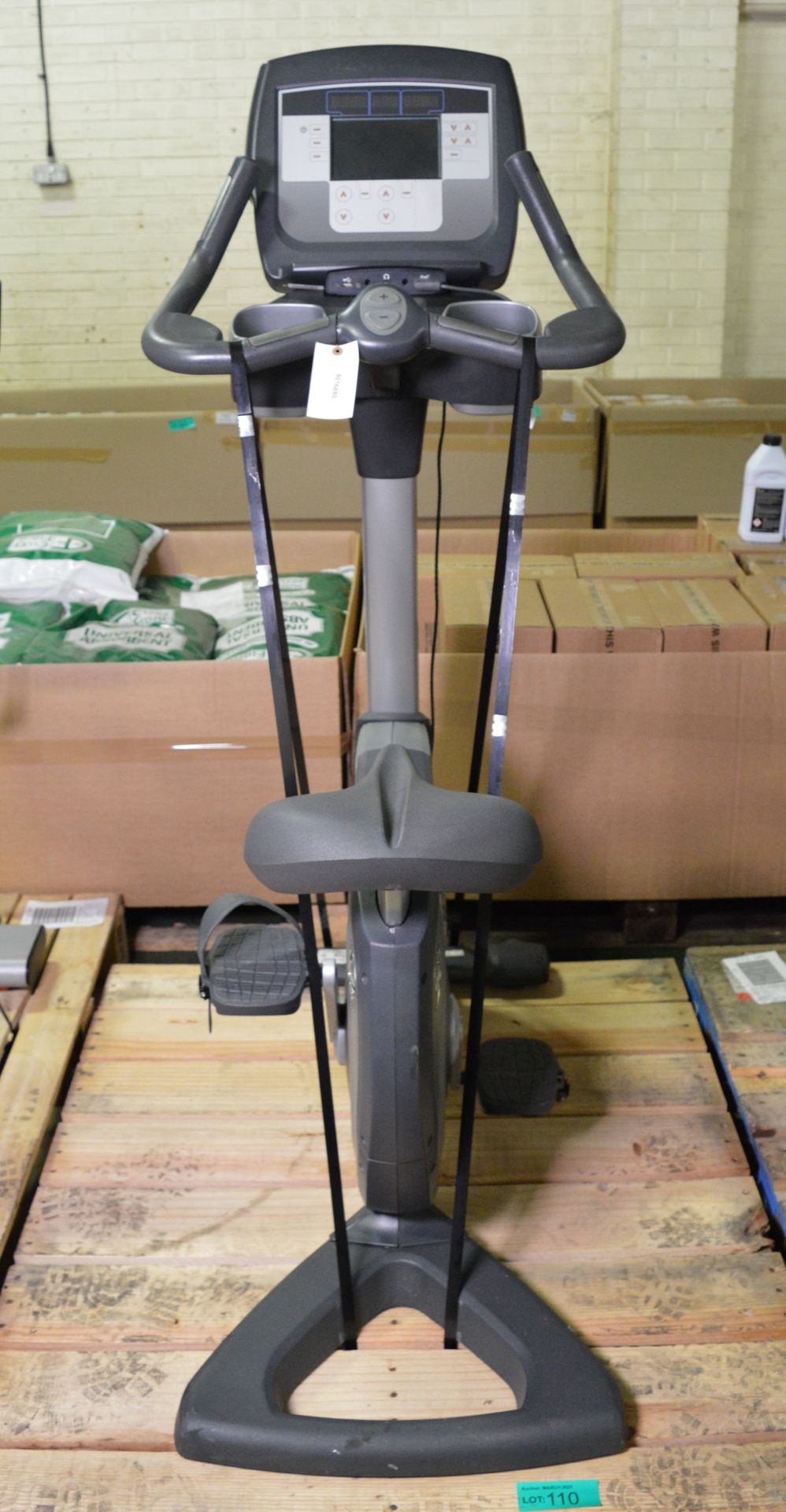 Life Fitness 95C Lifecycle exercise bike