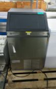 Scotsman AF100 ice machine - 590mm x 610mm x 1020mm