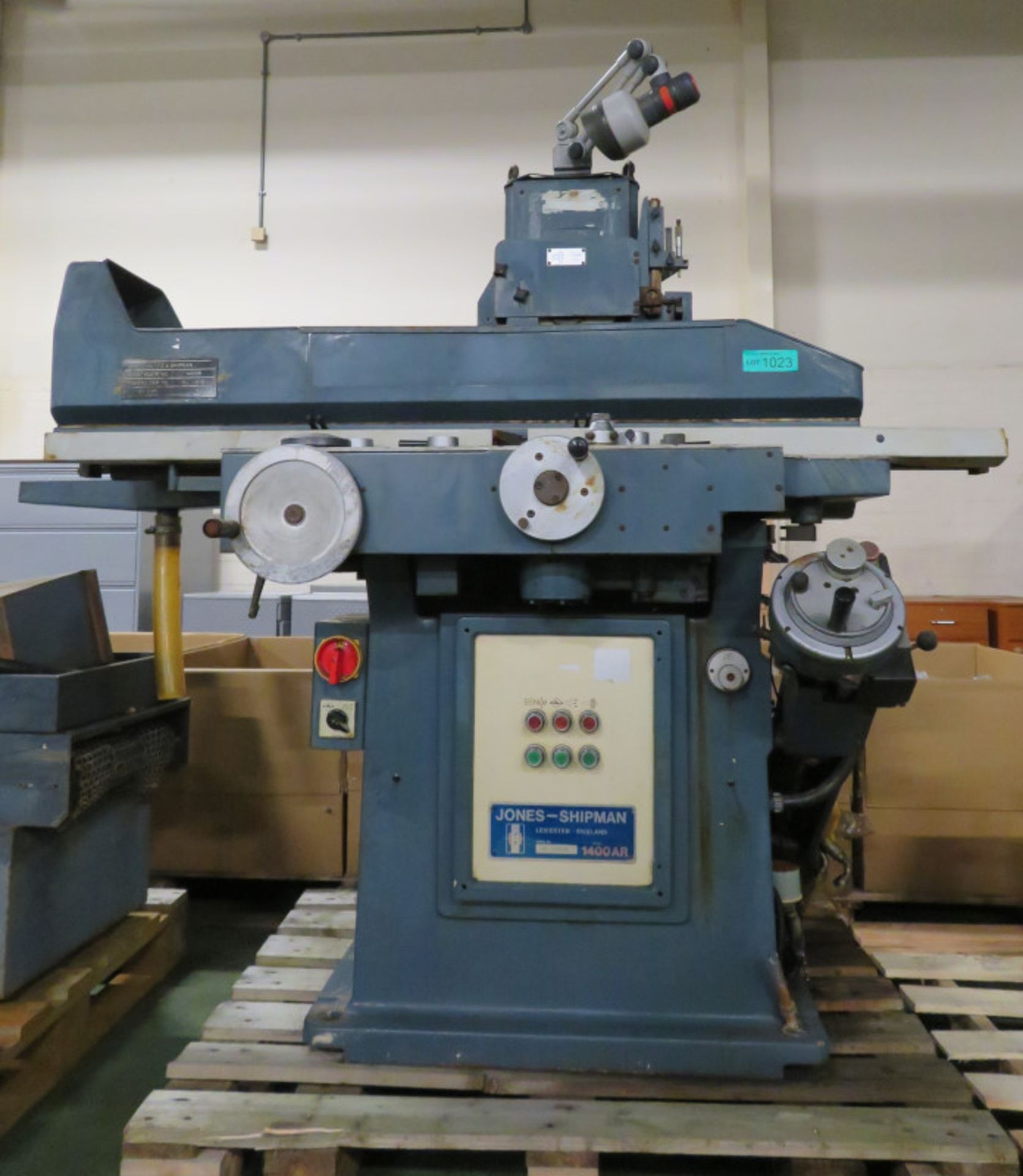 Jones & Shipman 1400AR Model D90SD Surface Grinder - with oil tanks & hydraulic pump - Image 5 of 11