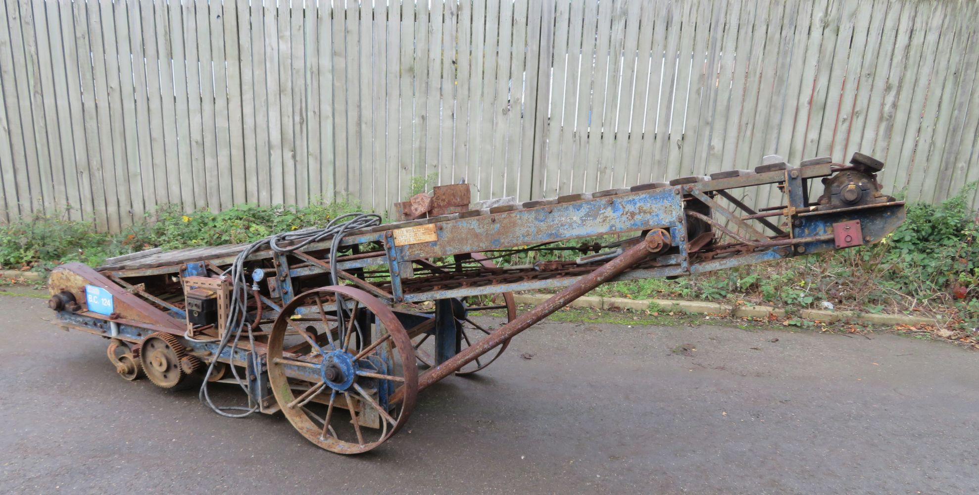 Online Auction Of Vintage & Classic Agricultural Equipment & Artefacts