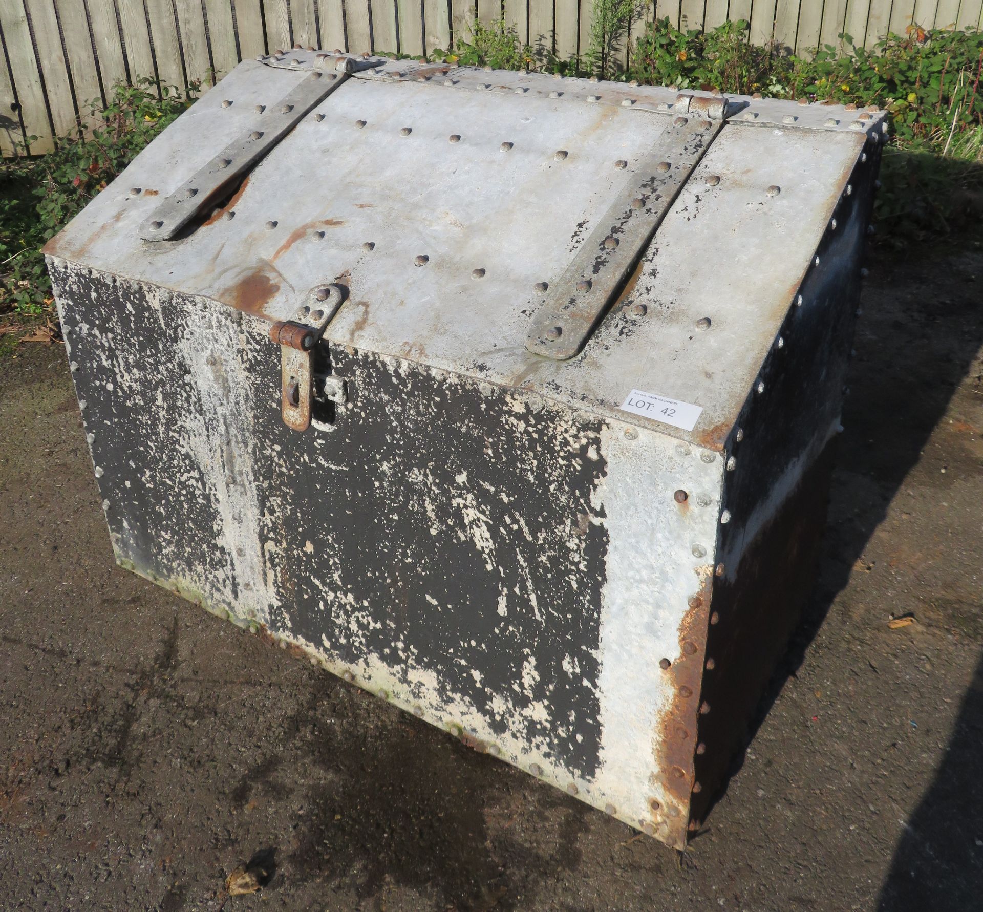 Galvanize Riveted Corn Bin