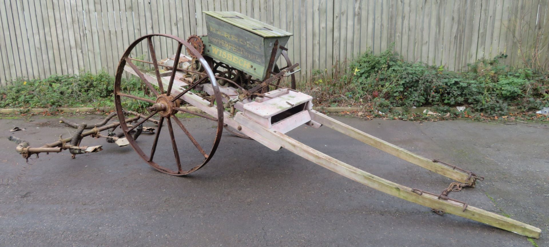 Herrods Of Wisbech - Dry Perfect Duster Horse Drawn