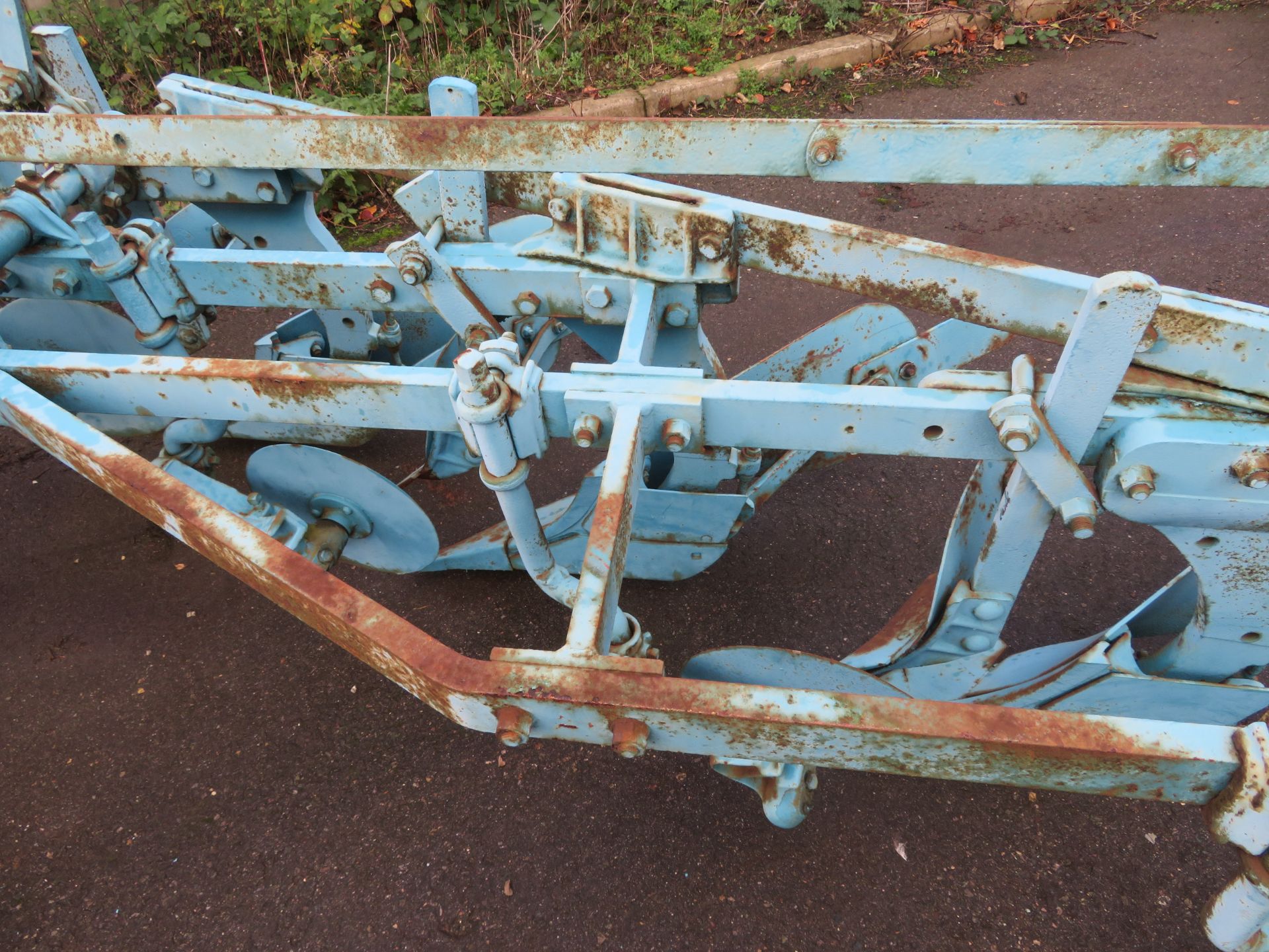 Ransomes Four Furrow Trailer Plough - Image 5 of 12