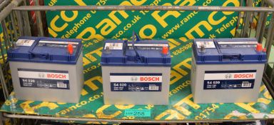 3x Bosch S4 020 Batteries