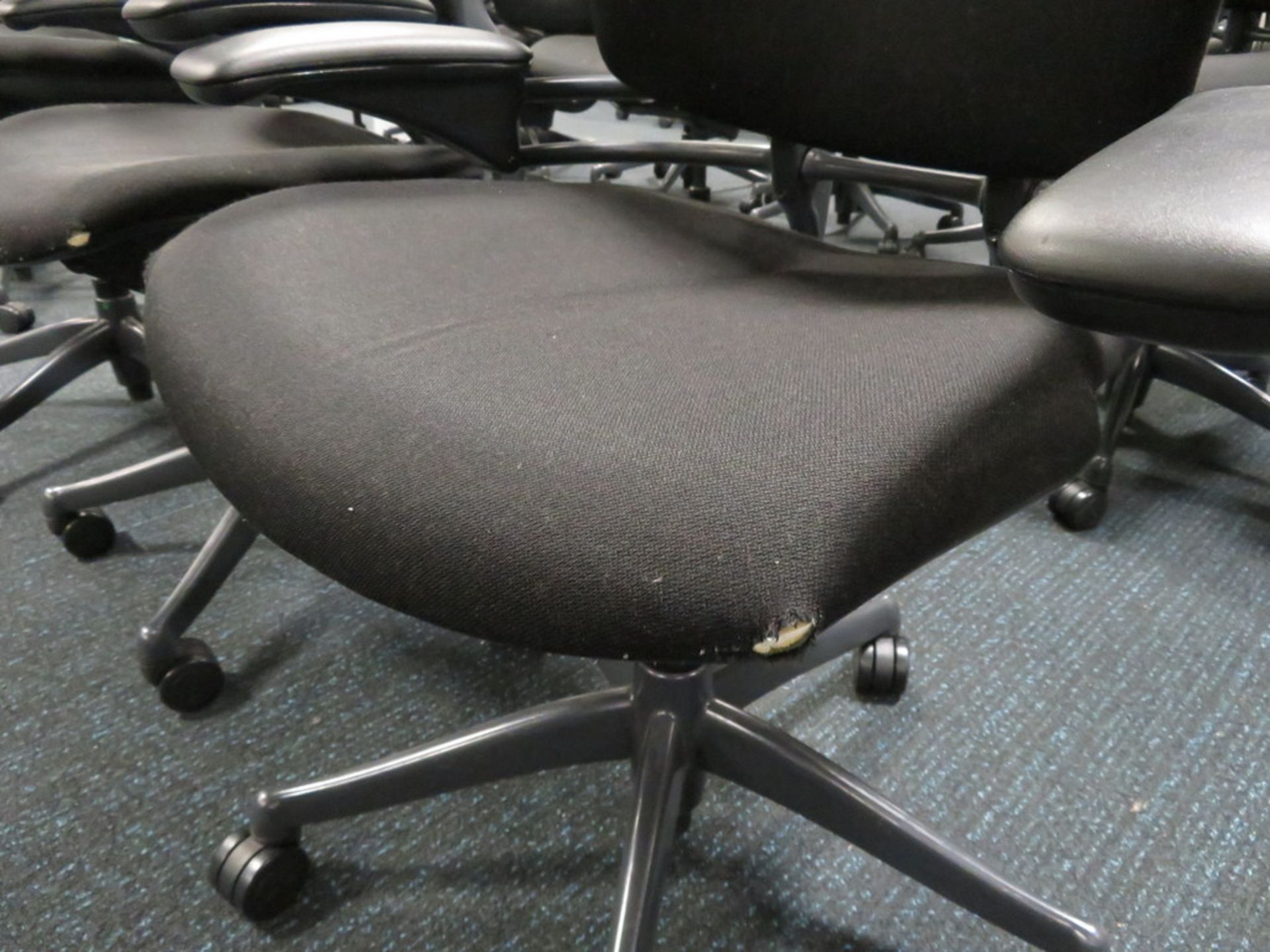 3x Humanscale Freedom Task Office Swivel Chairs. Varying Condition. - Image 3 of 4