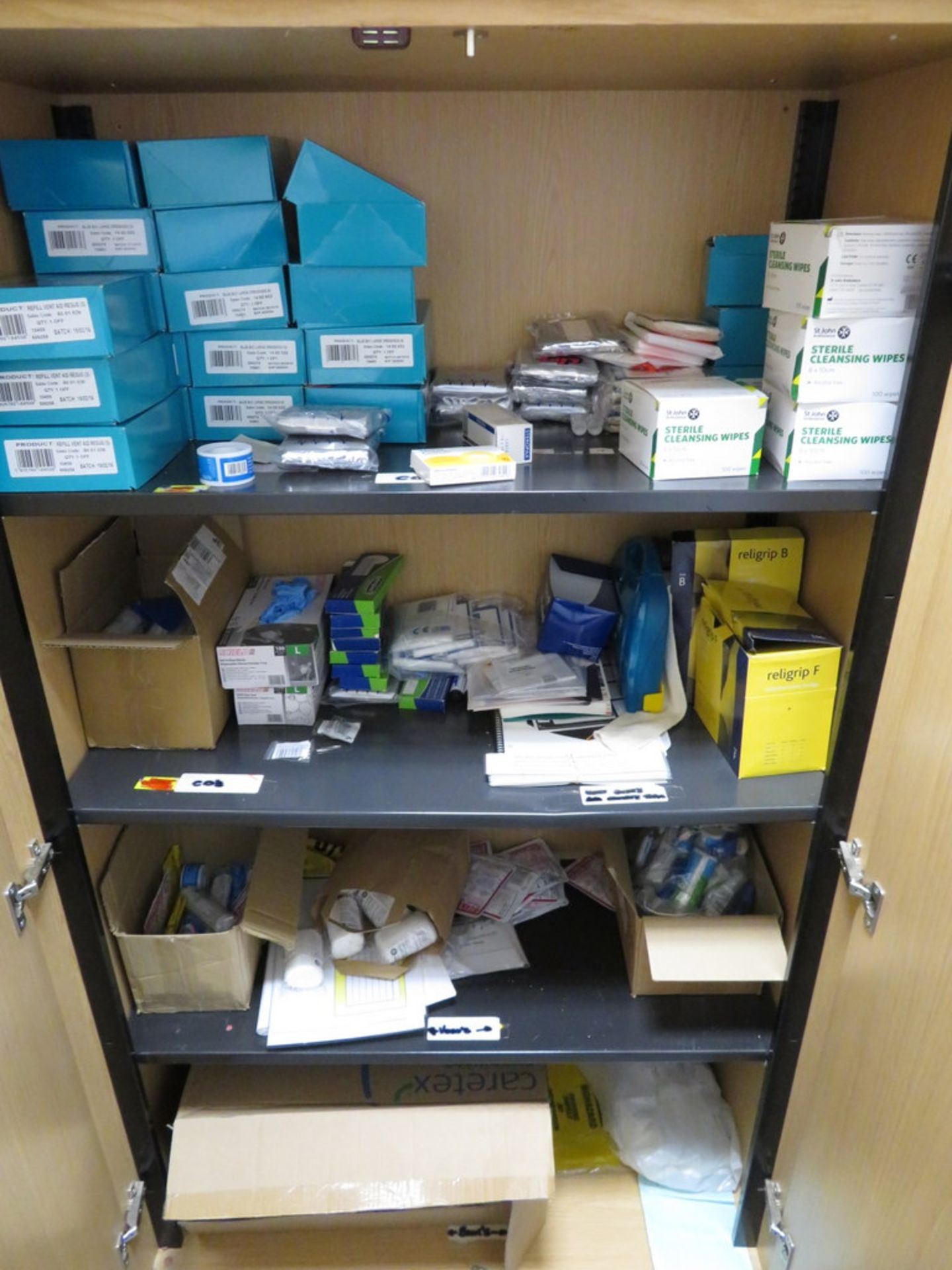 Contents Of First Aid Room. Please See Photos & Description For Contents - Image 8 of 11