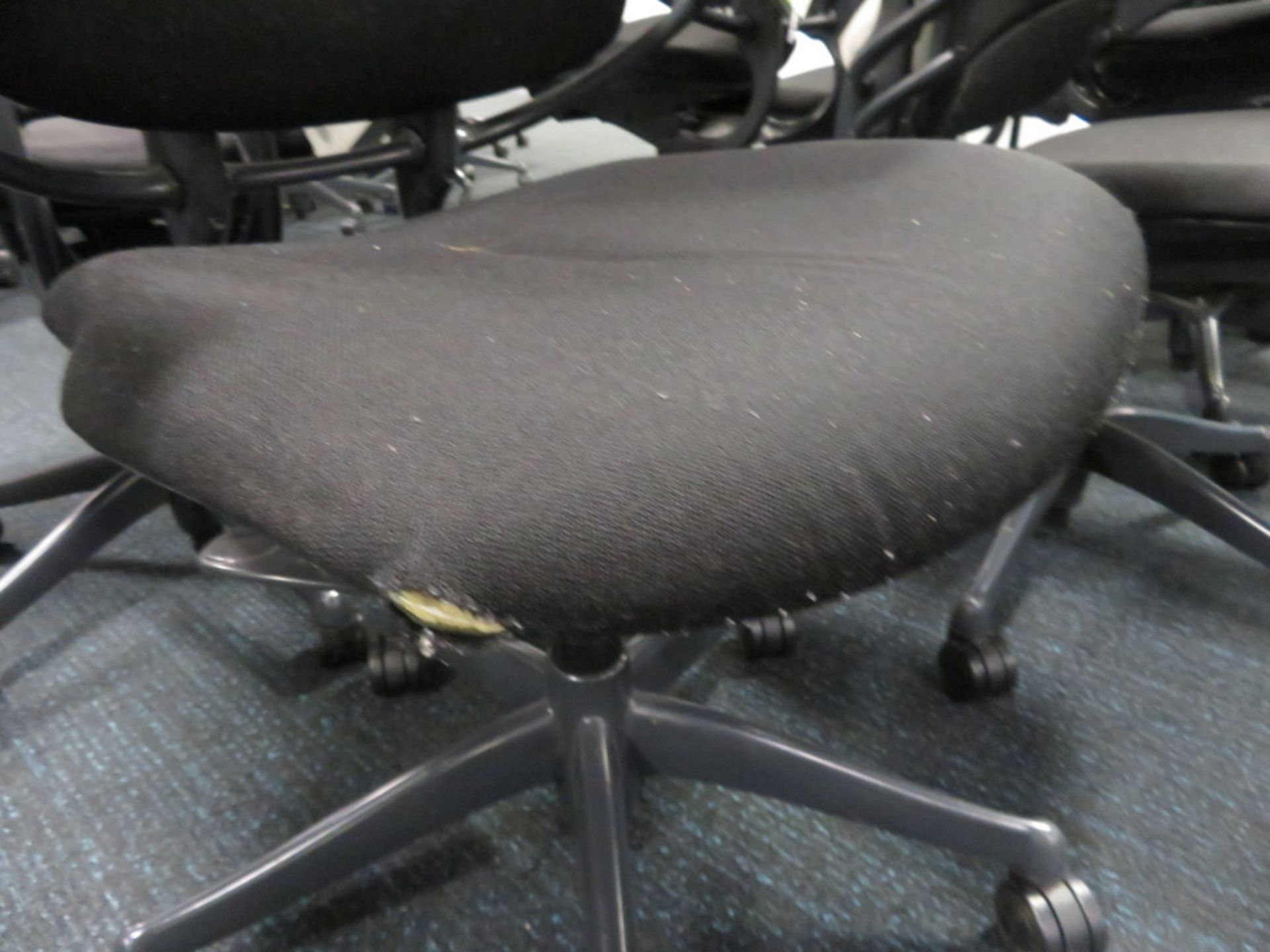 4x Humanscale Freedom Task Office Swivel Chairs. Varying Condition. - Image 3 of 4