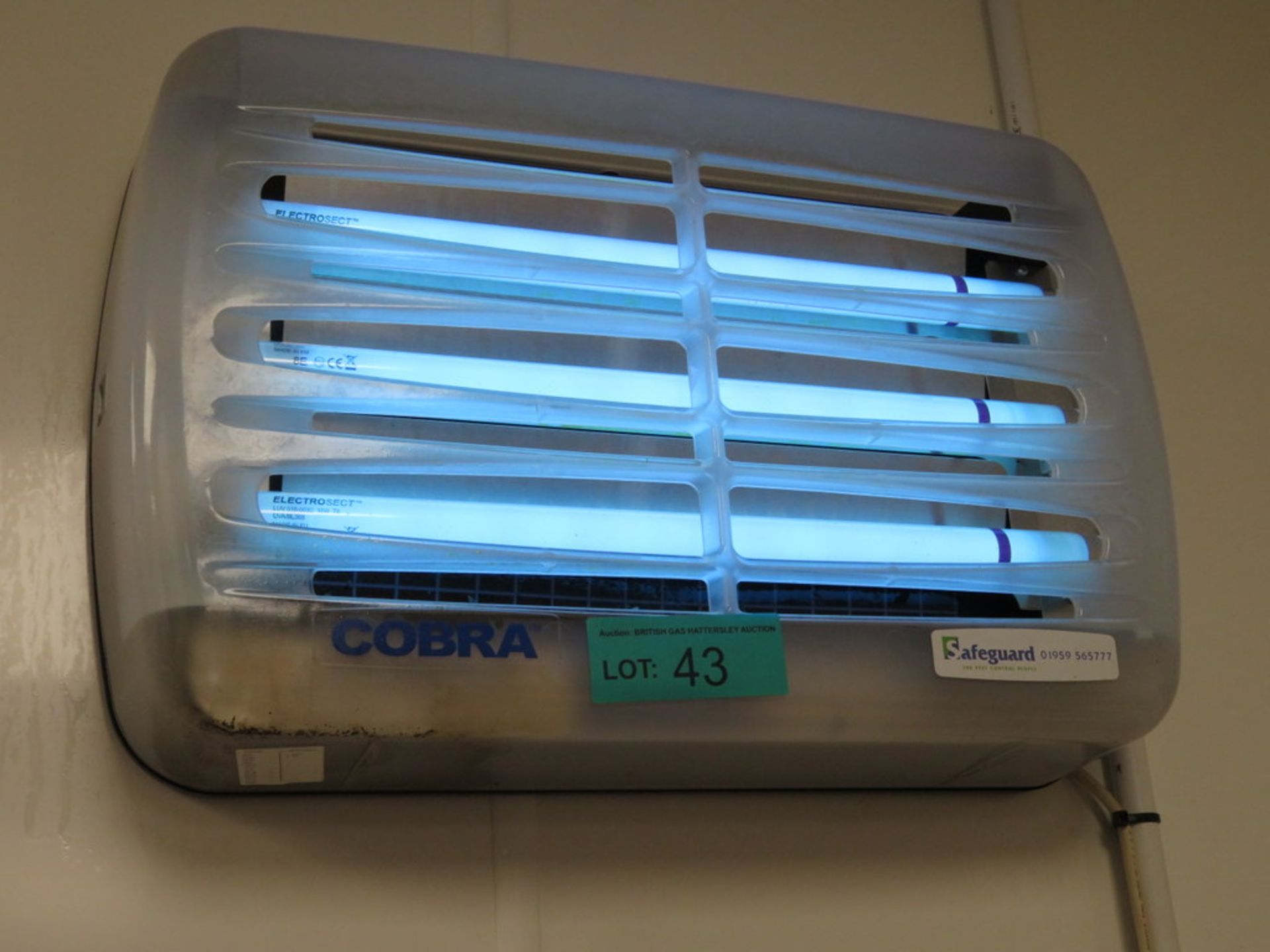 Cobra Insect Zapper - Image 3 of 3