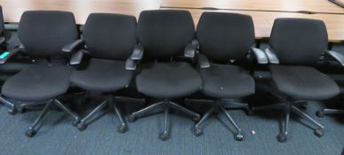 5x Humanscale Freedom Task Office Swivel Chairs. Varying Condition.