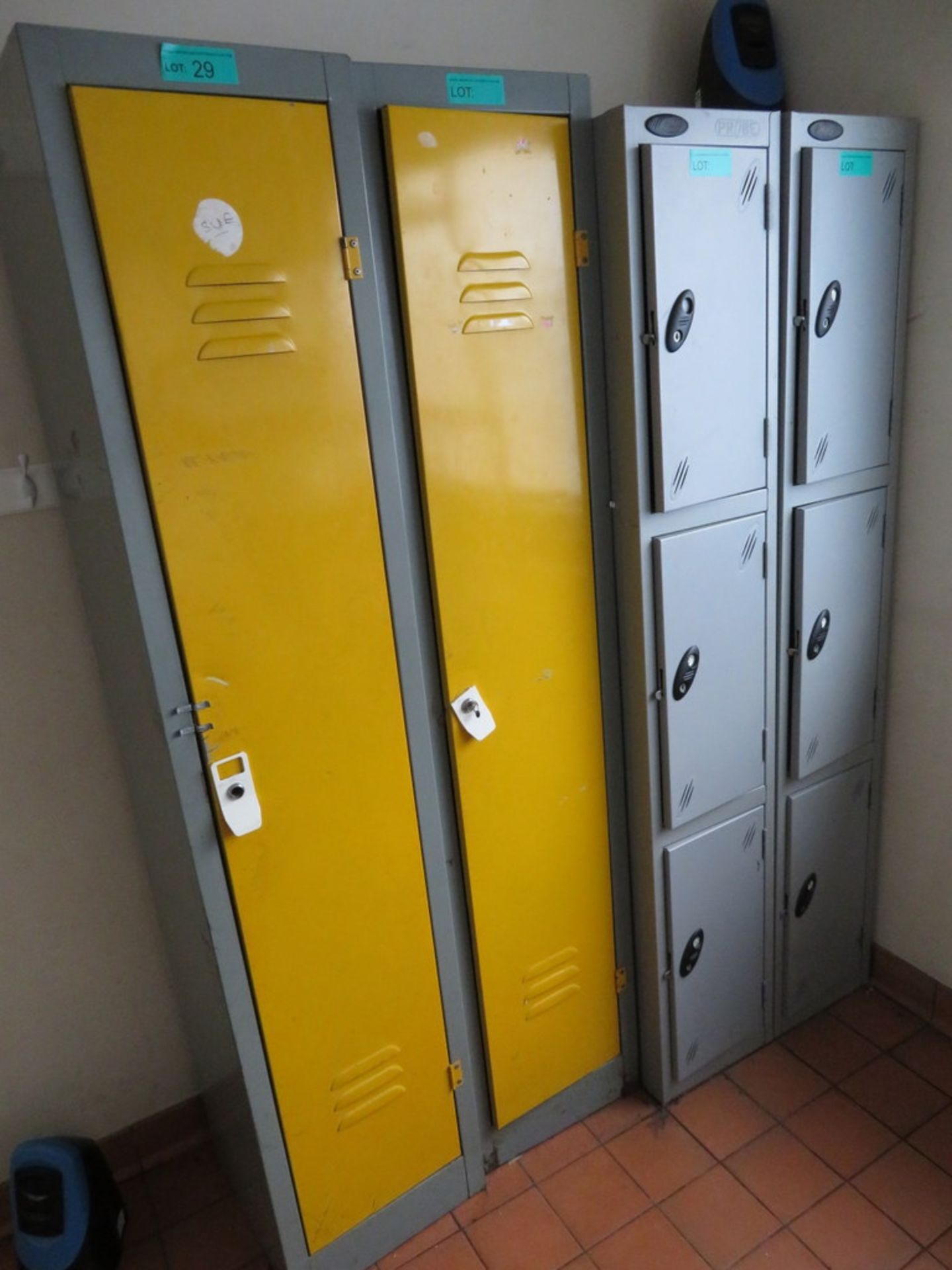 4x Personnel Storage Lockers