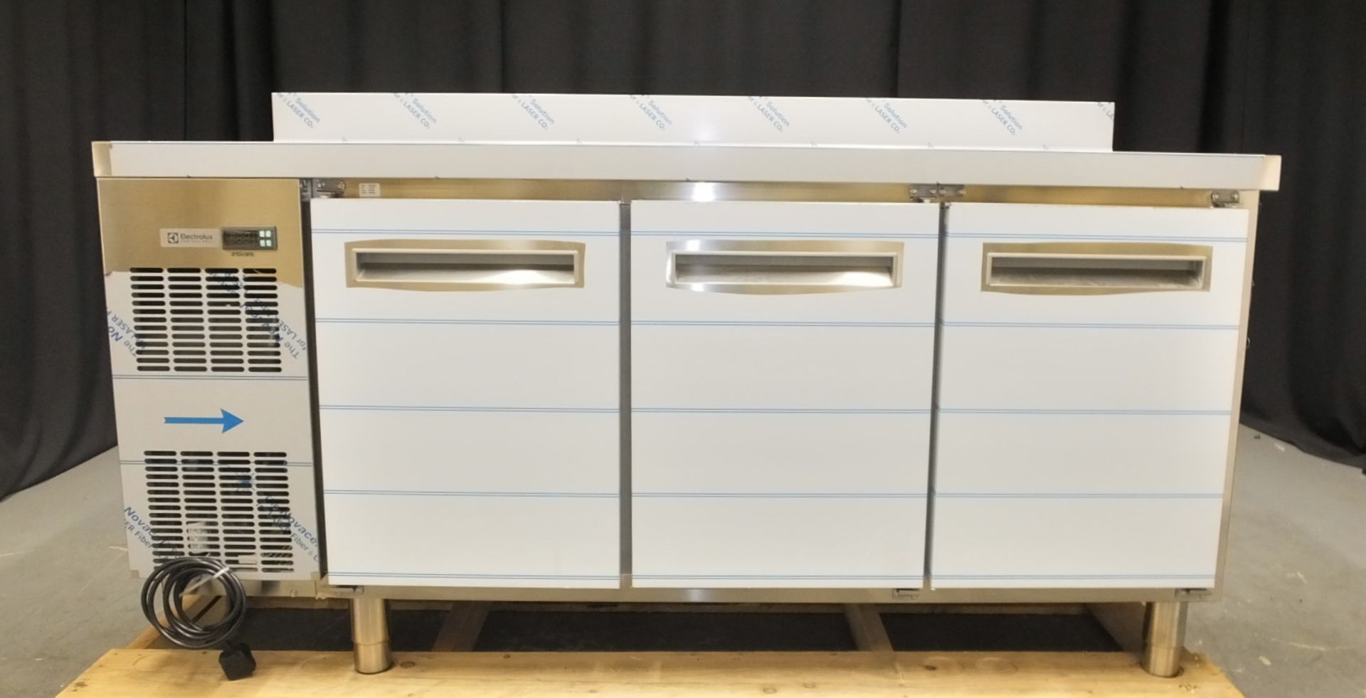 Electrolux Professional EJ3H3AAAXK Ecostore 3 Door Refrigerated Counter Unit - BRAND NEW - Image 6 of 20