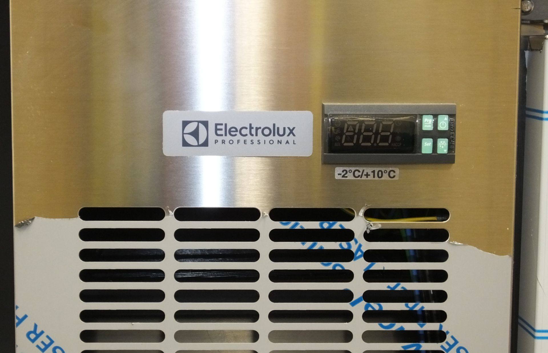 Electrolux Professional EJ3H3AAAXK Ecostore 3 Door Refrigerated Counter Unit - BRAND NEW - Image 9 of 20