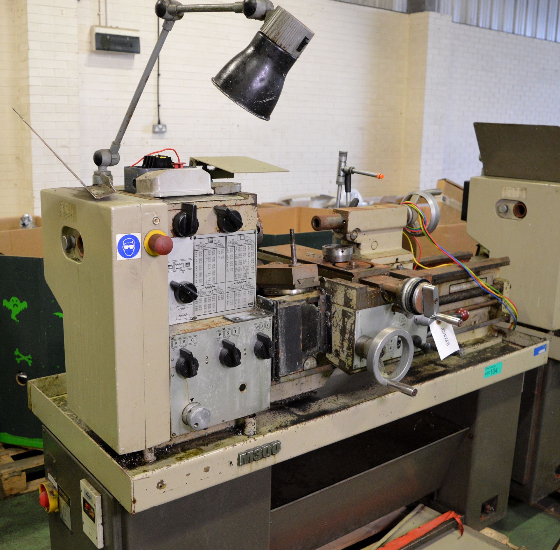 Harrison M300 Lathe - L1600 x W900 x H1270mm - Image 2 of 10