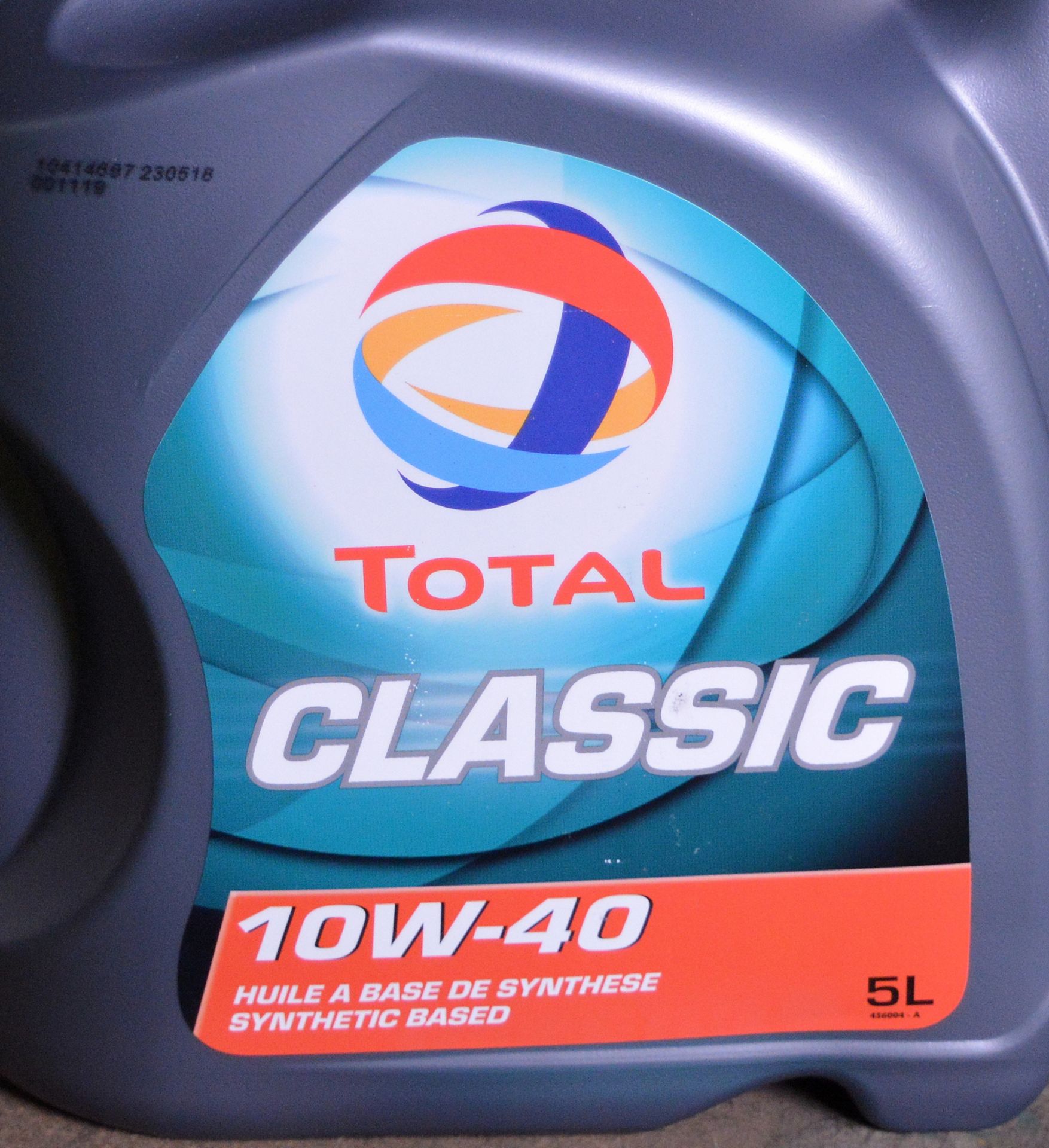 Total Classic 10W-40 synthetic base oil - 5LTR x3 - Image 2 of 2