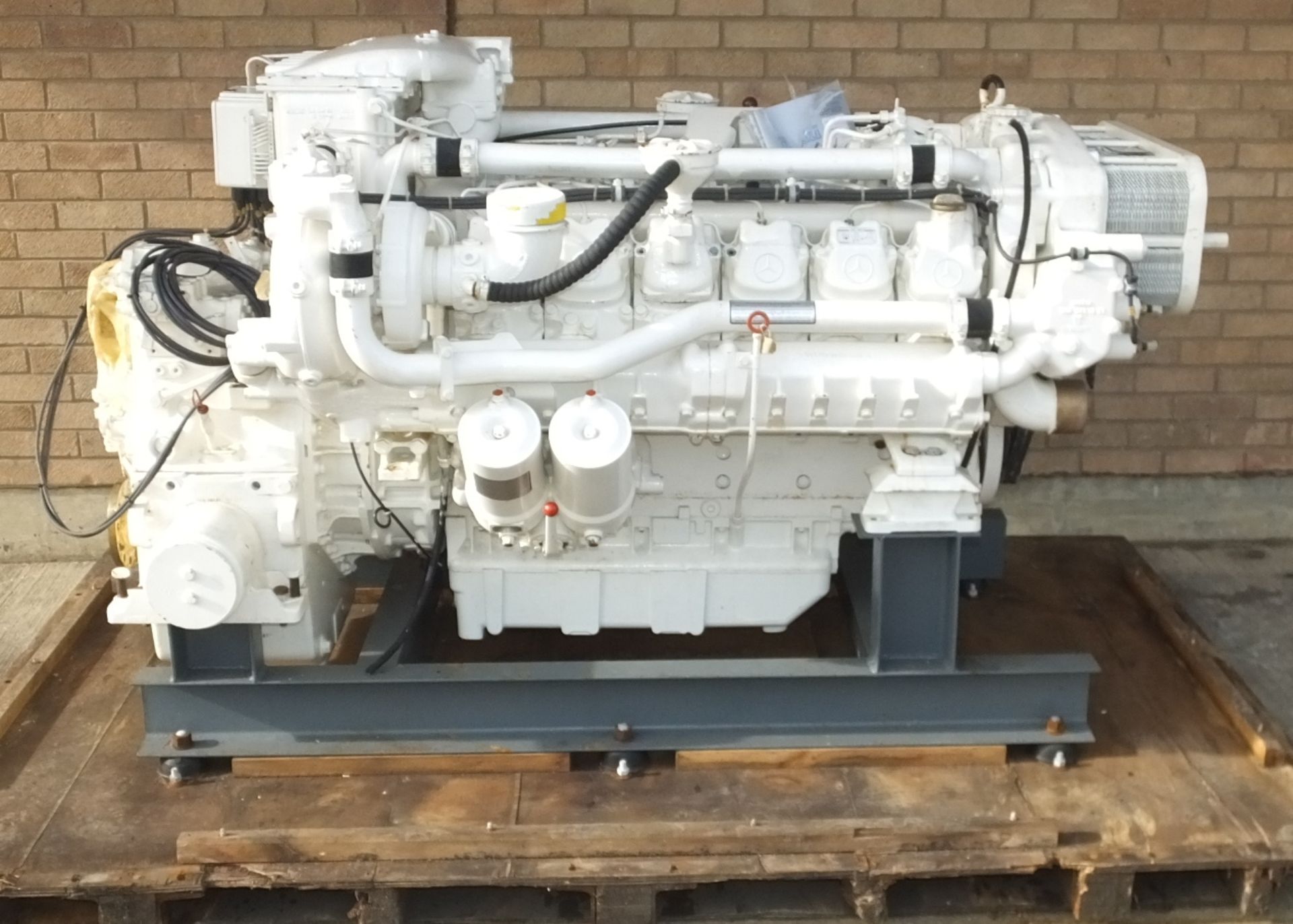 MTU 12V 183 engine - engine code OM 444 LA - 610kW - 1310HP - 2100 RPM - Gearbox ZF Marine - Image 17 of 37