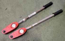 2x Dial Torque Wrenches - 3/4in 0-400Nm (1 with damaged display)