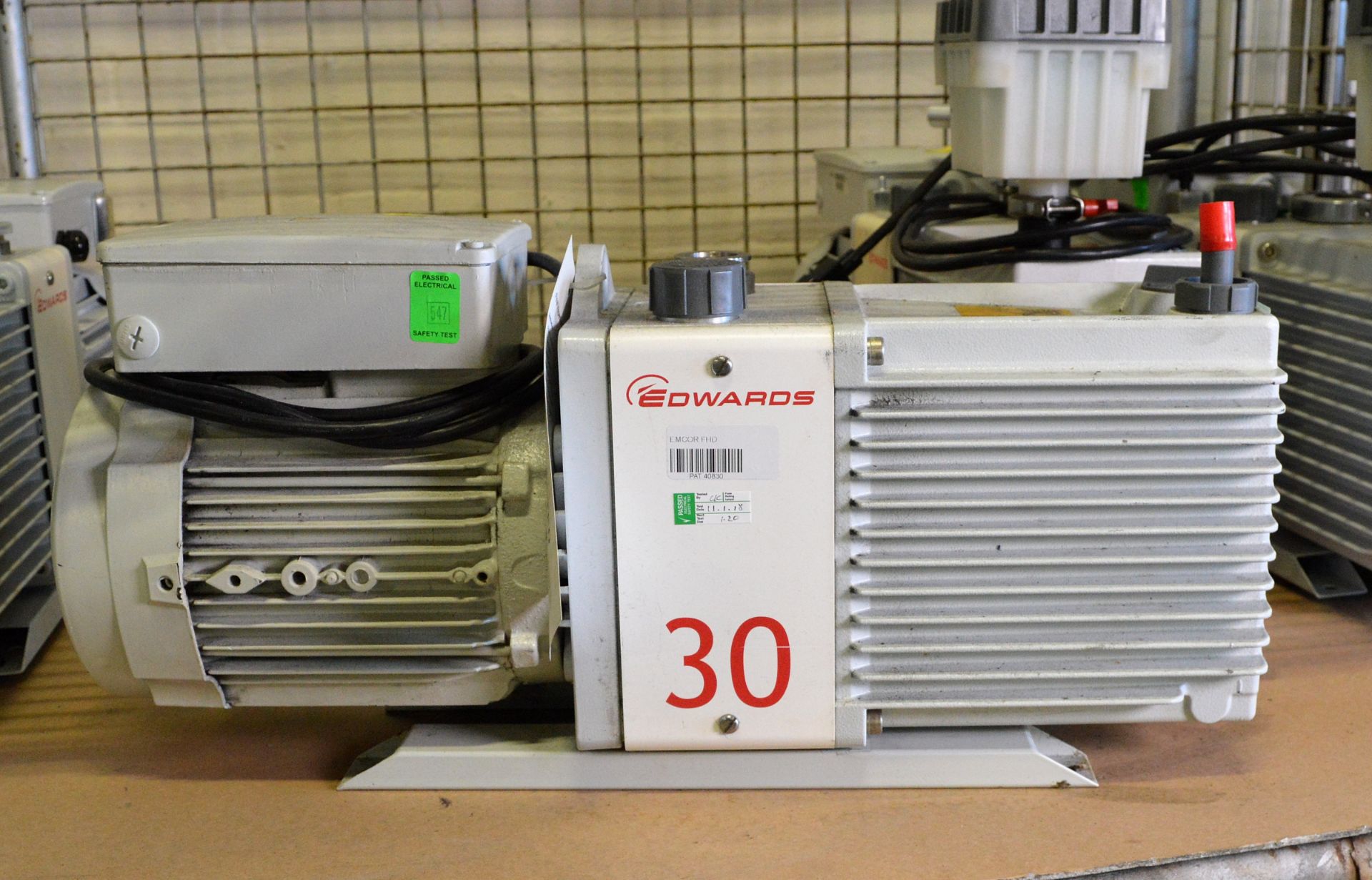 Edwards E2M30 Vacuum Pump - Incomplete unit - Image 3 of 3