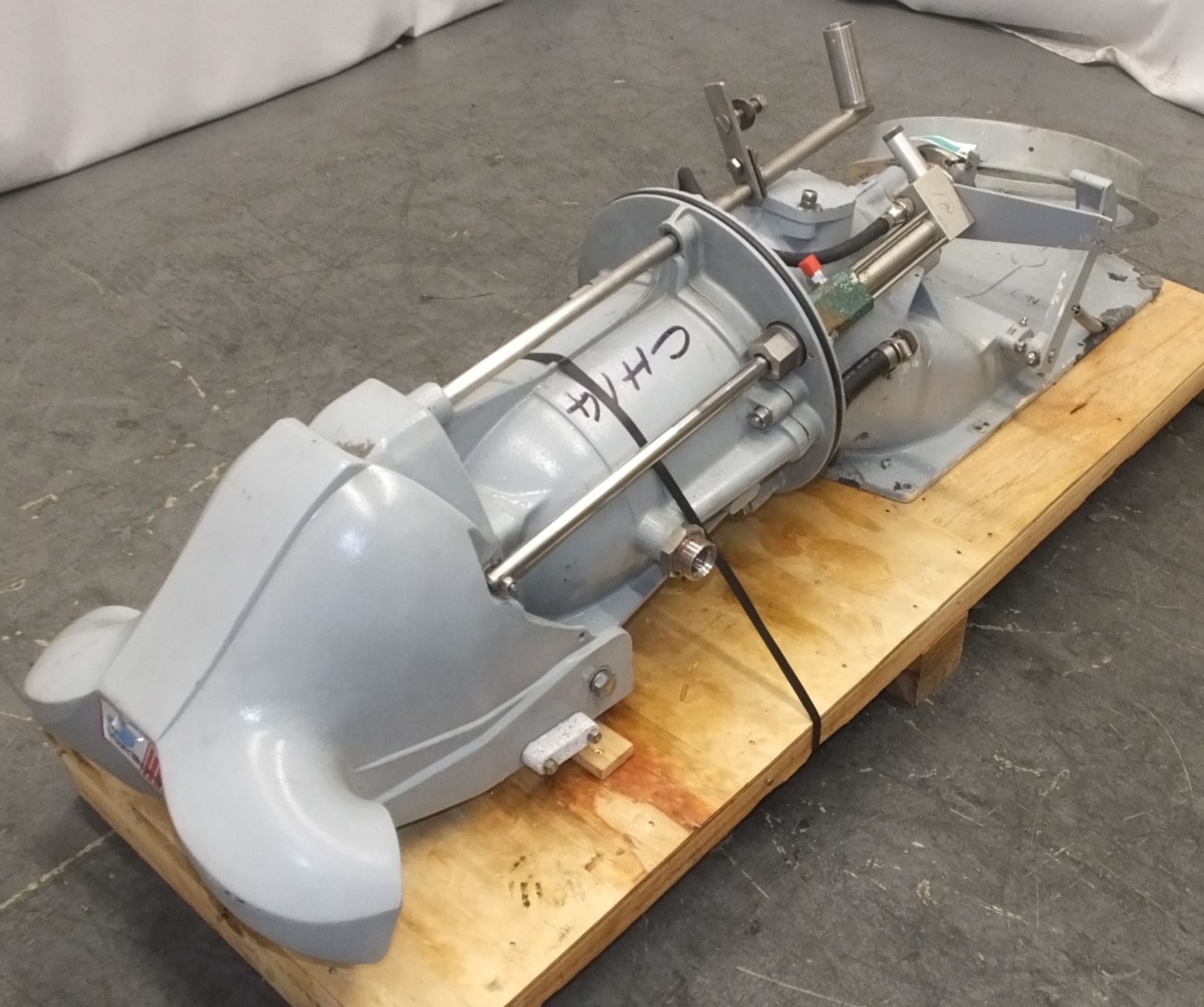 Hamilton 241 Marine Water Jet Engine - This unit is a clean example good overall condition - Image 3 of 16