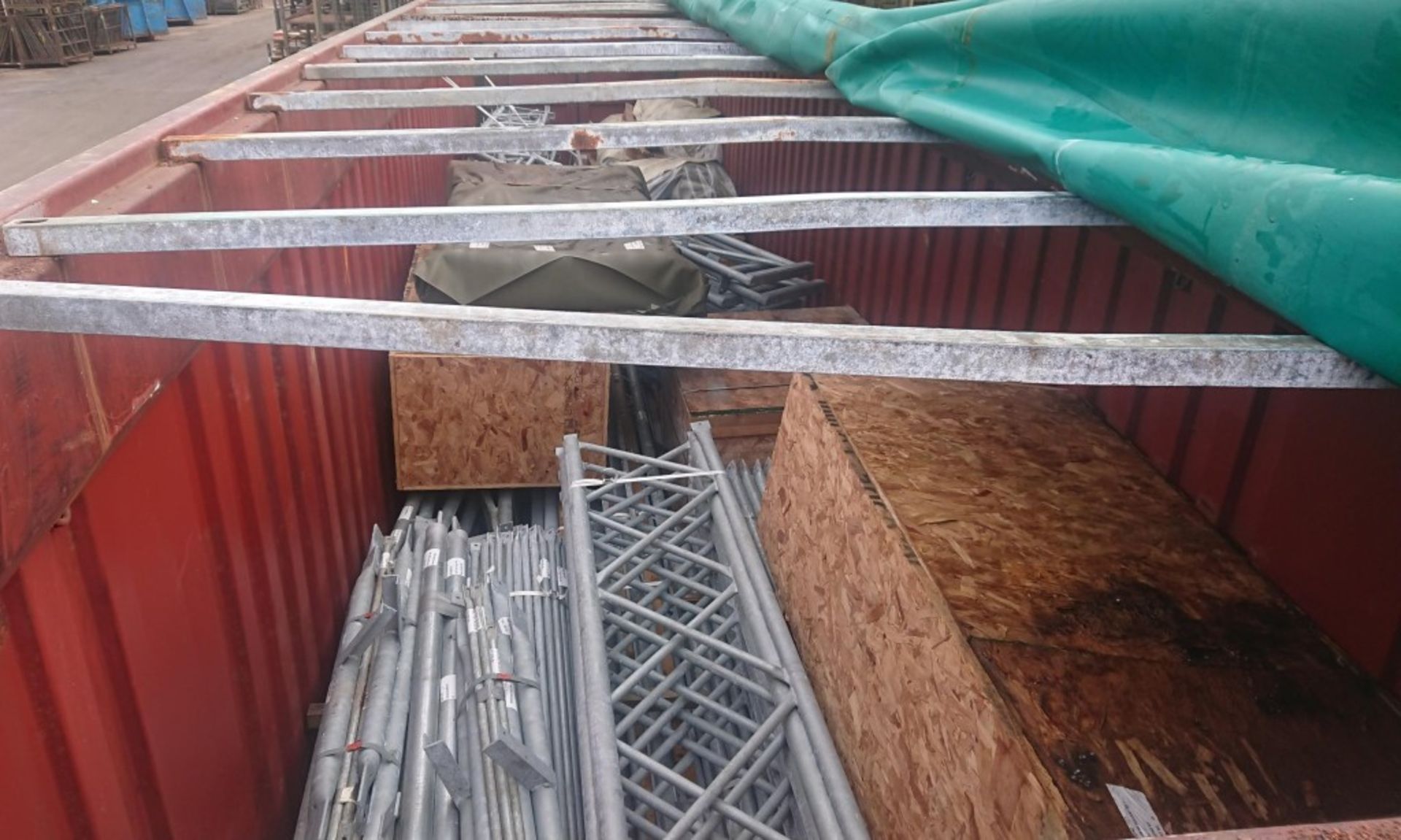 Containerised Rubb Building assembly - 21 x 12 x 3m NV - will require hiab to load due to weight - Image 5 of 58