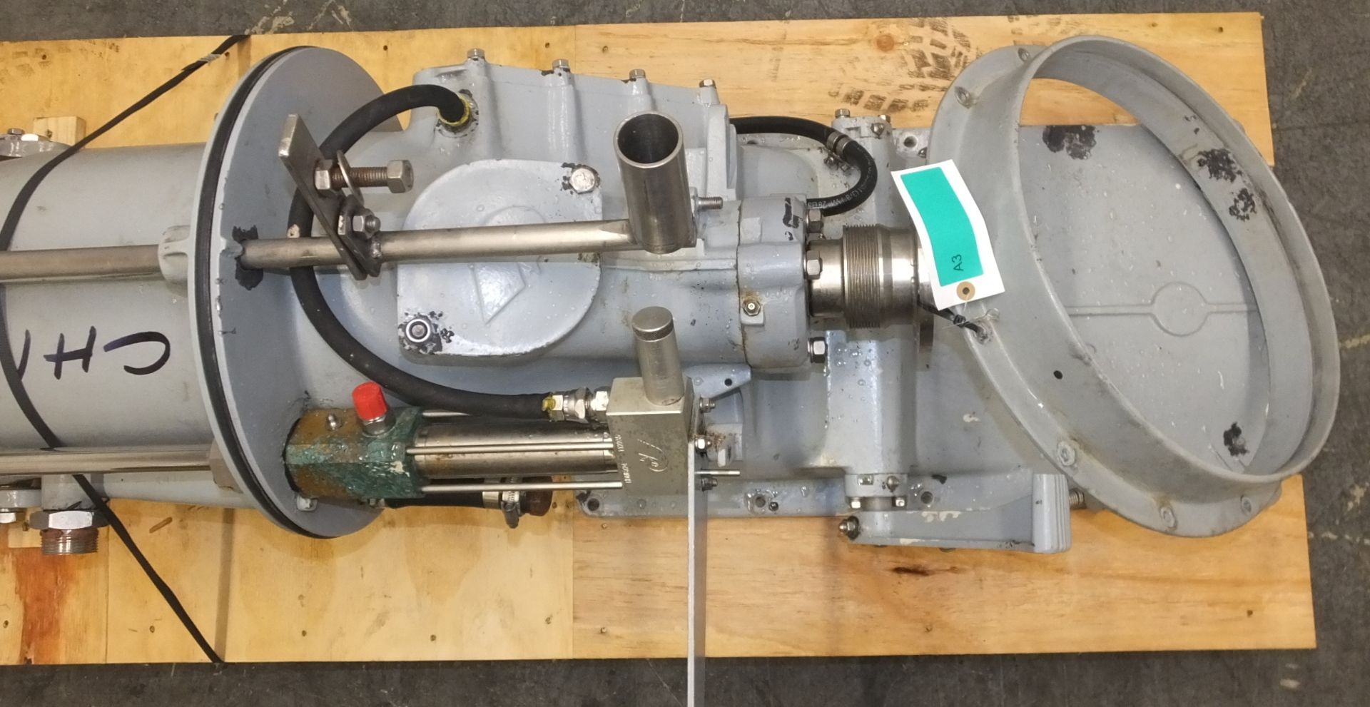 Hamilton 241 Marine Water Jet Engine - This unit is a clean example good overall condition - Image 5 of 16