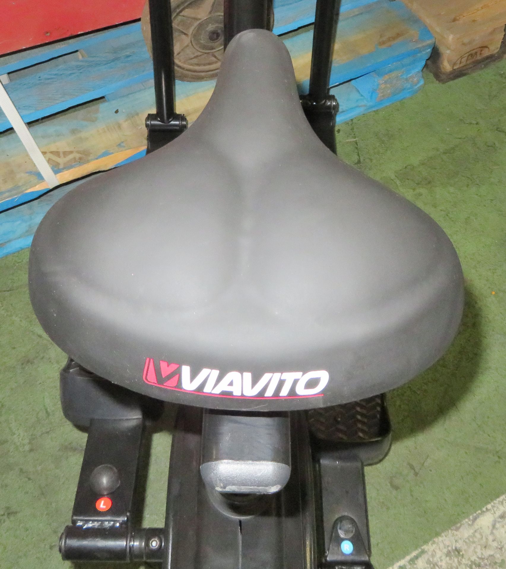 Viavato Setry cross trainer - Image 4 of 9