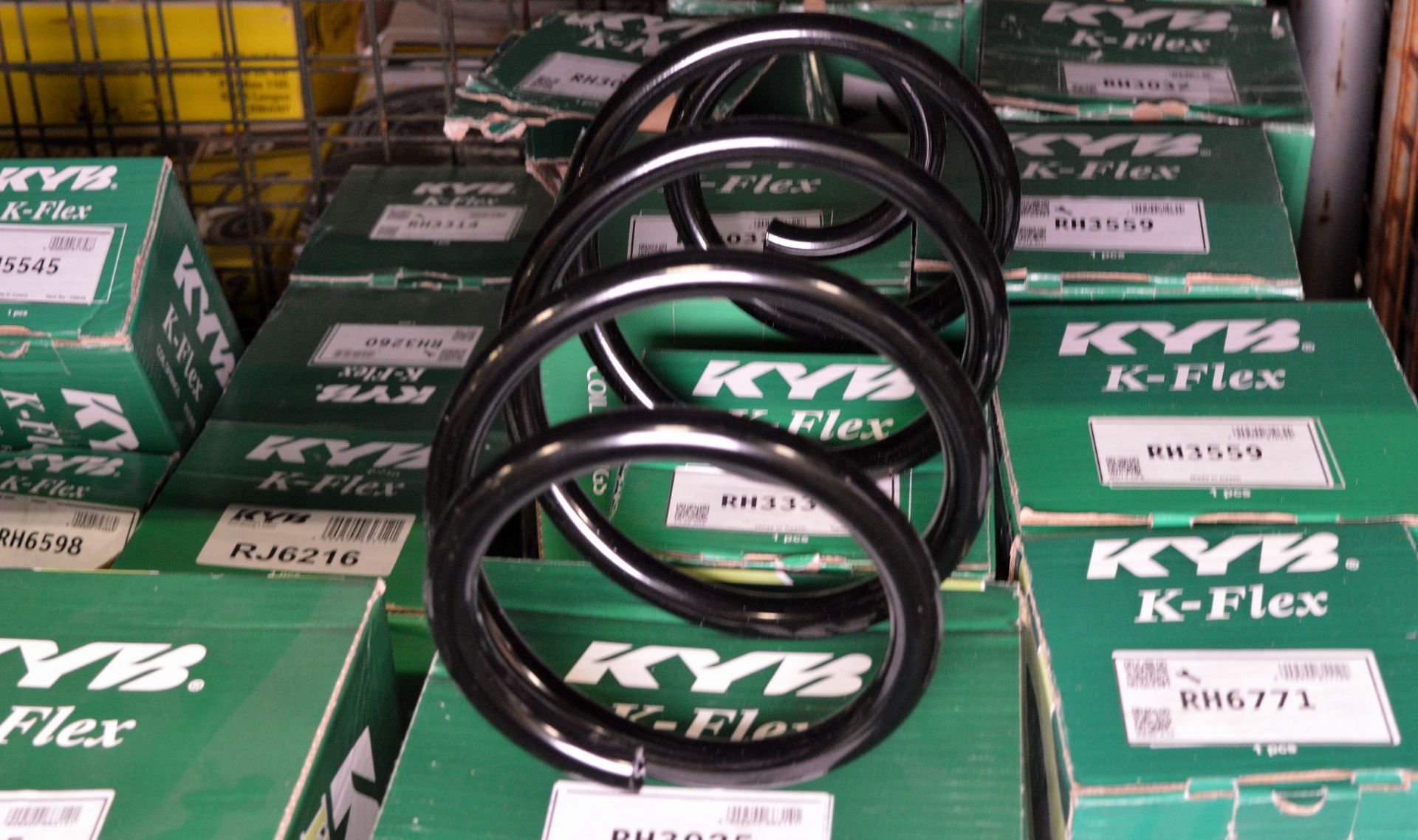 KYB coil springs - see pictures for part numbers - Image 4 of 5