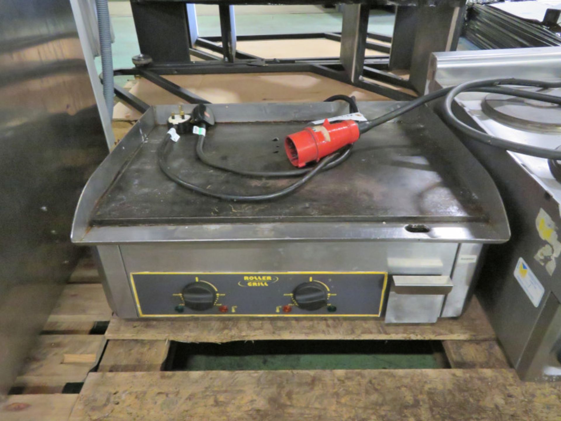 Lincat Electric Table Top 4 Hob Unit - 3 Phase, Roller Grill Double Griddle 240v - Image 3 of 4