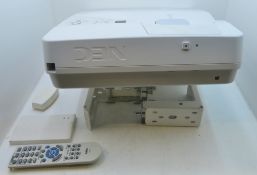 NEC Um301w Projector - HDMI - with ceiling bracket