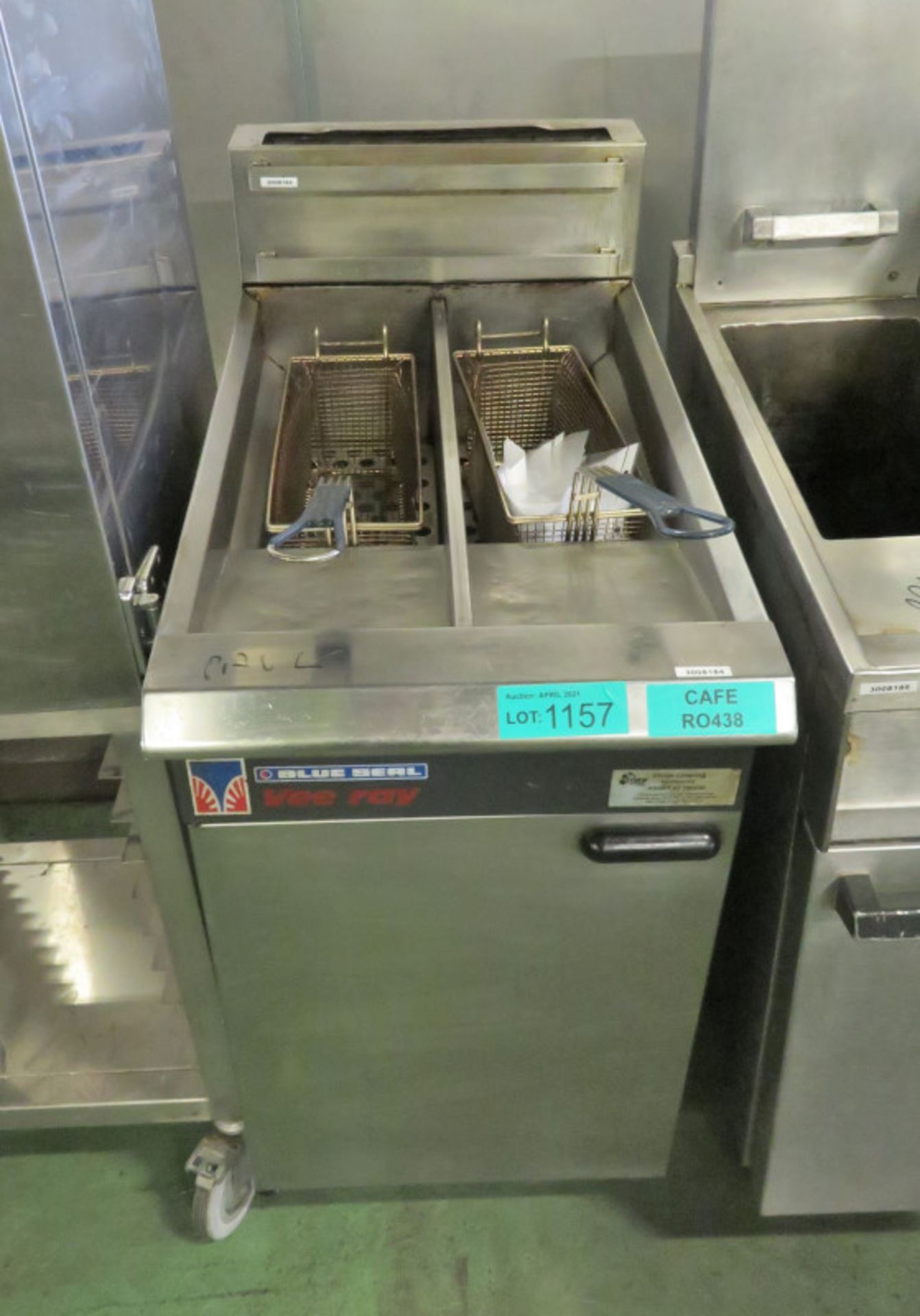 Blue Seal Vee-Ray Gas Twin Fryer - W450 x D870 x H1060mm