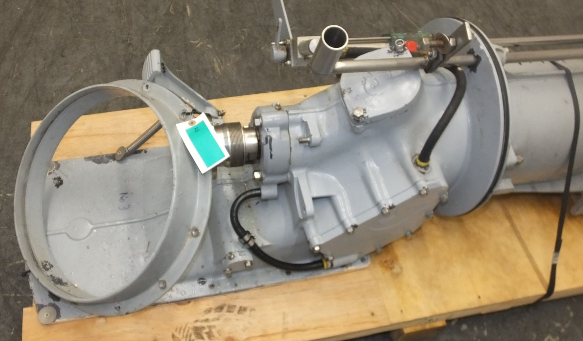 Hamilton 241 Marine Water Jet Engine - This unit is a clean example good overall condition - Image 7 of 16