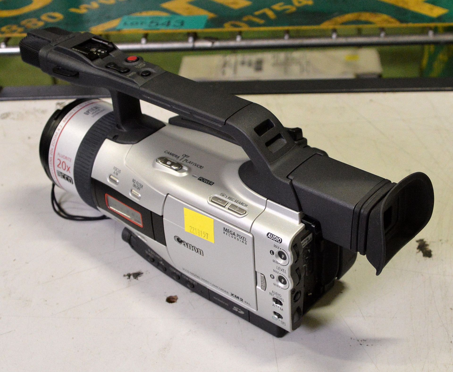 Canon XM2 Camcorder - with accessories - Image 2 of 6