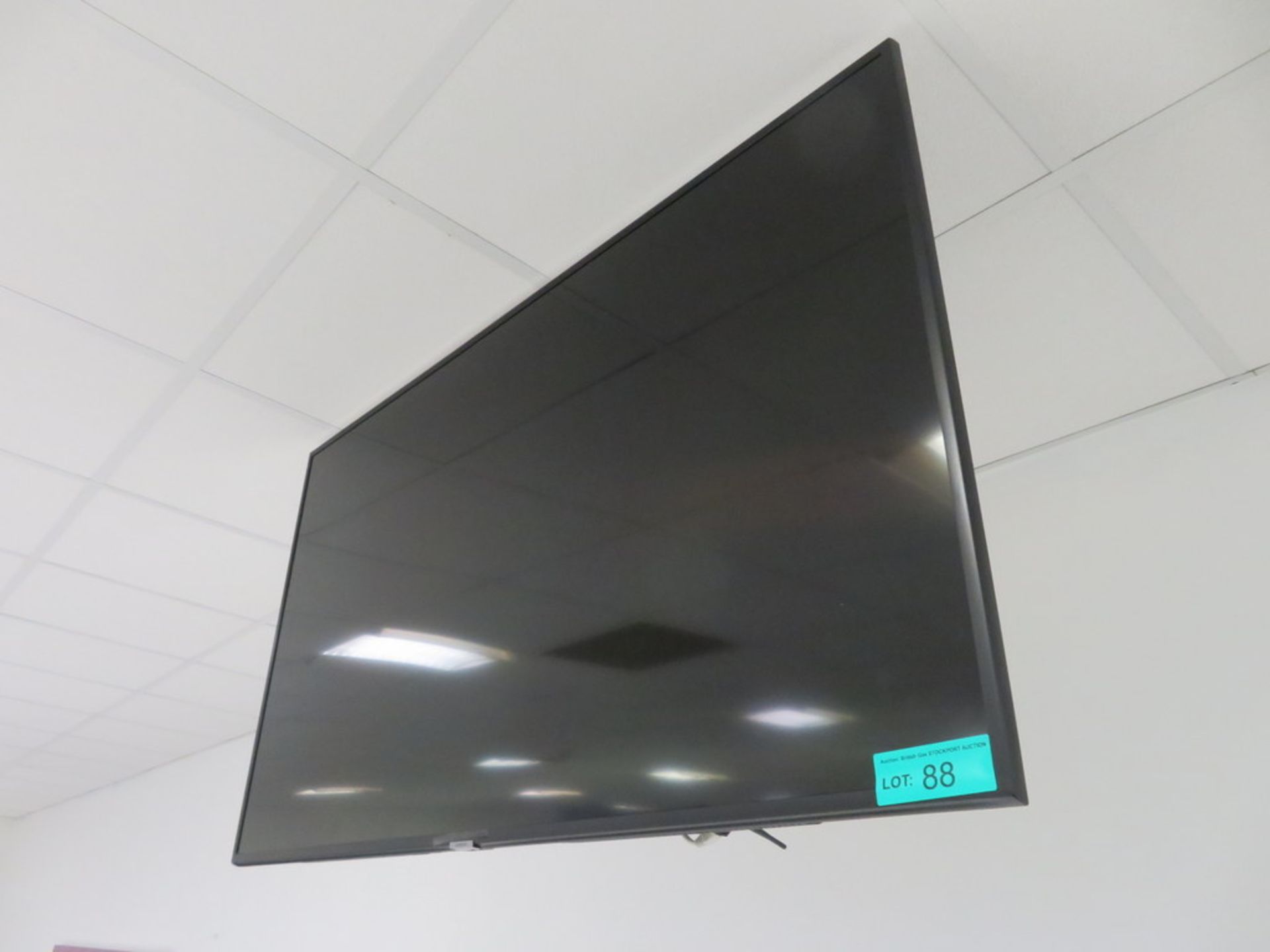 Samsung HG55E 55" TV. Please Note There Is No Stand And The Wall Mount Is Not Included. - Image 2 of 4