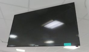 Samsung ED55D 55" TV. Please Note There Is No Stand And The Wall Mount Is Not Included.