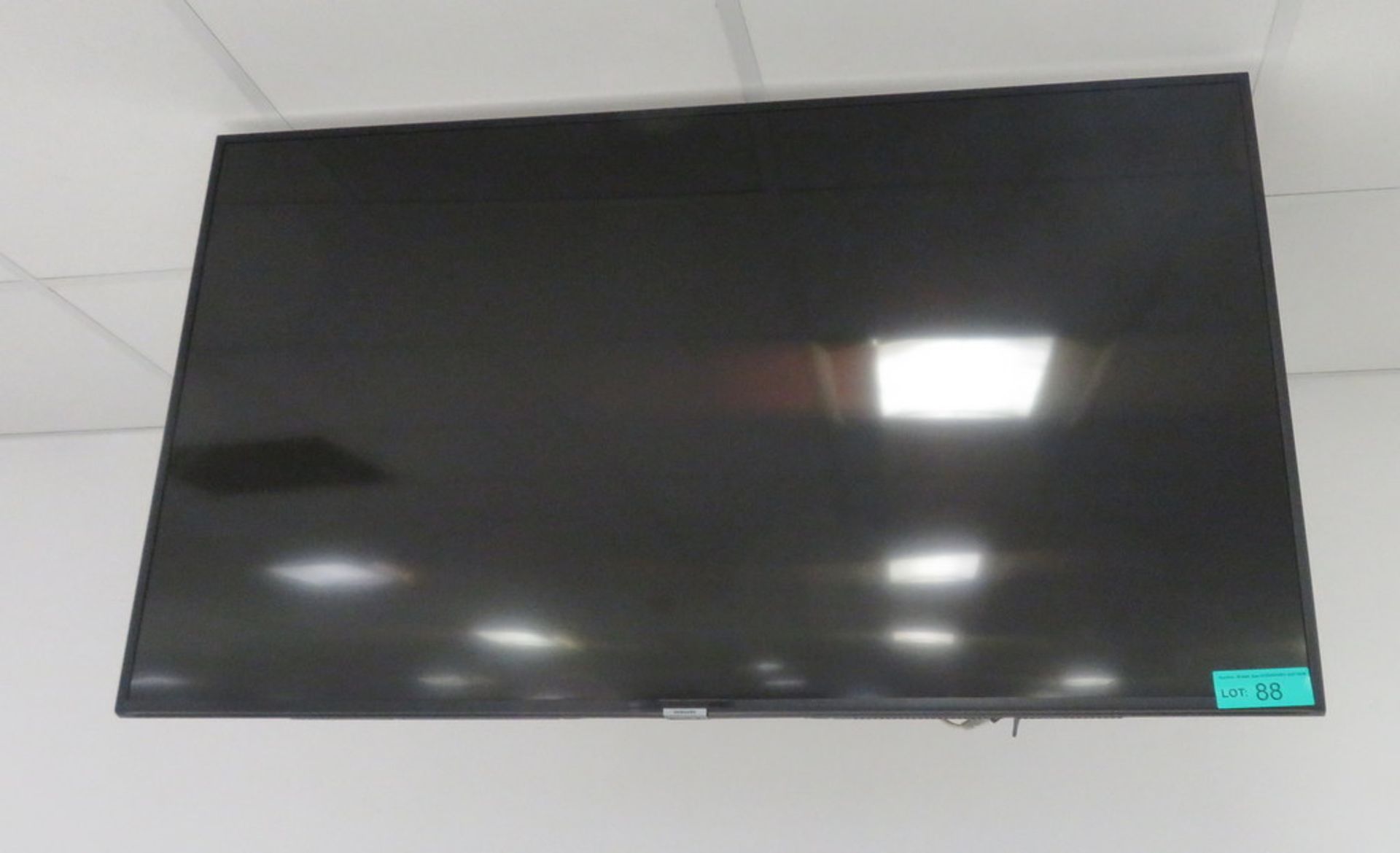 Samsung HG55E 55" TV. Please Note There Is No Stand And The Wall Mount Is Not Included.