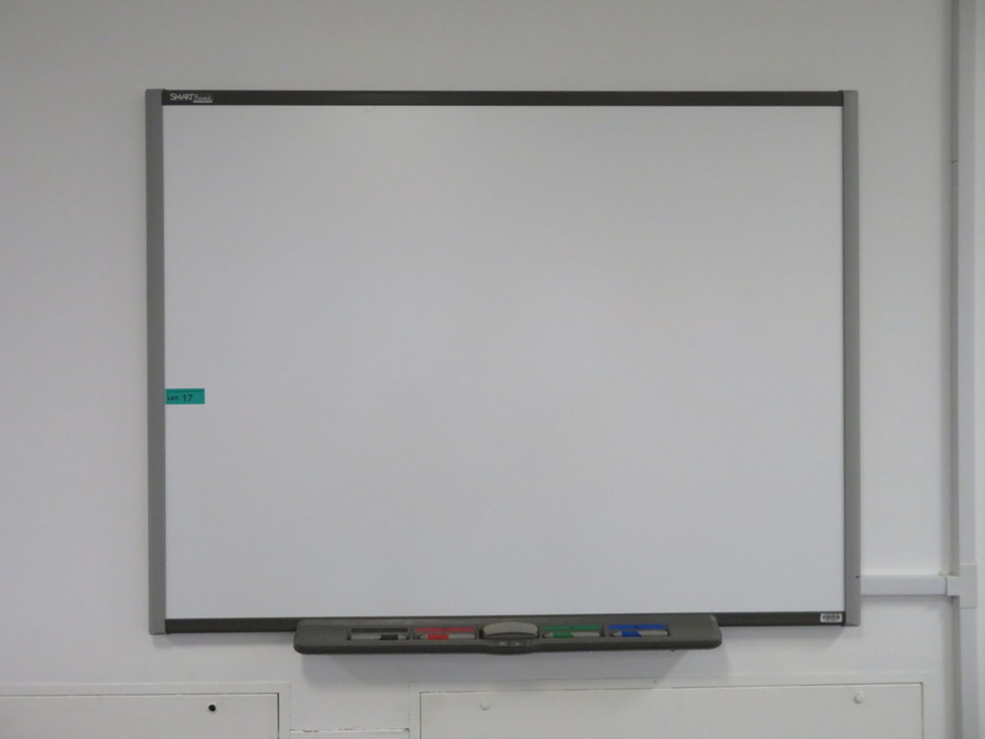 Epson H682B Projector & 80" Smart Board. - Image 4 of 5