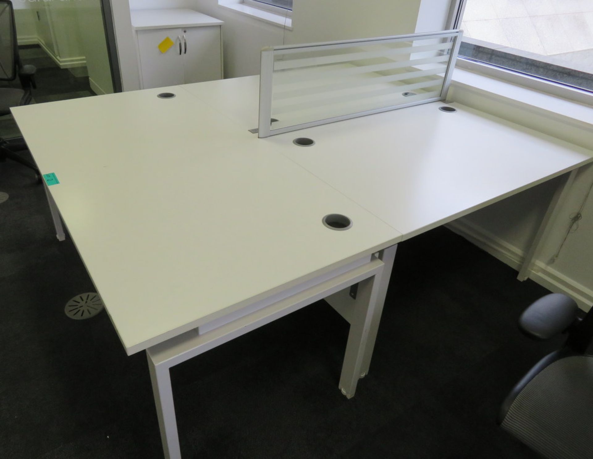 3 Person Desk Arrangement With Divider. - Image 2 of 2