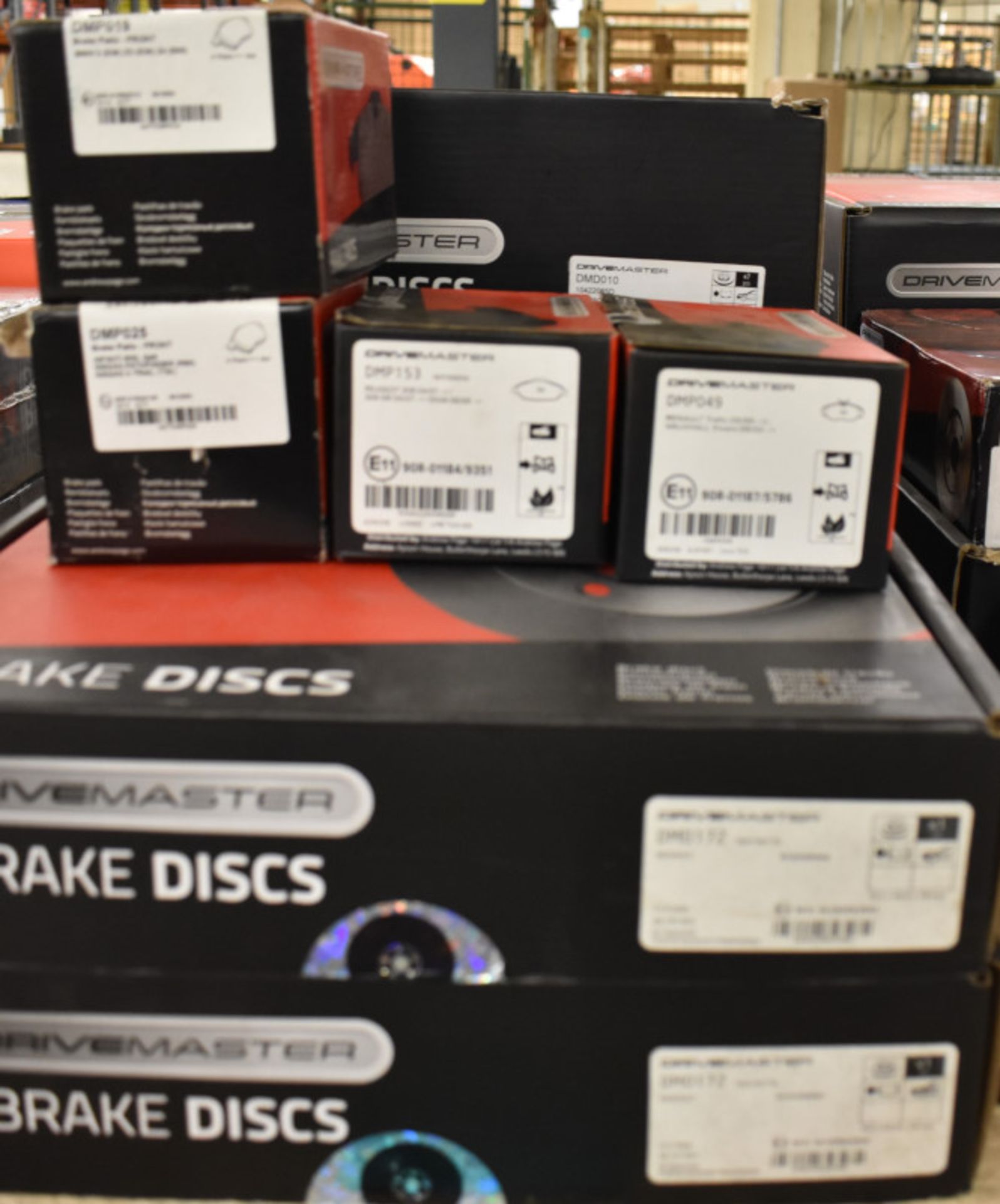 4x Drivemaster Brake Disc Sets & 4x Drivemaster Brake Pad Sets - please see pictures for examples - Image 2 of 5
