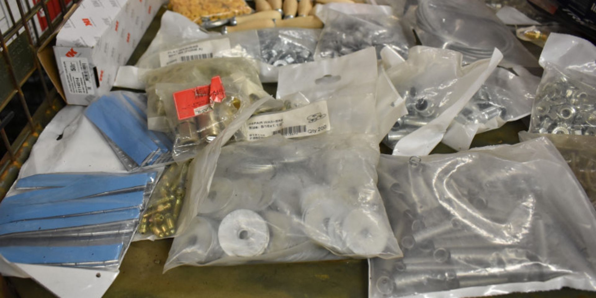 Washers, Springs, Nuts, Clips, Steering Suspension, Mirror Glass, Link Stabiliser Front and more - Image 3 of 7