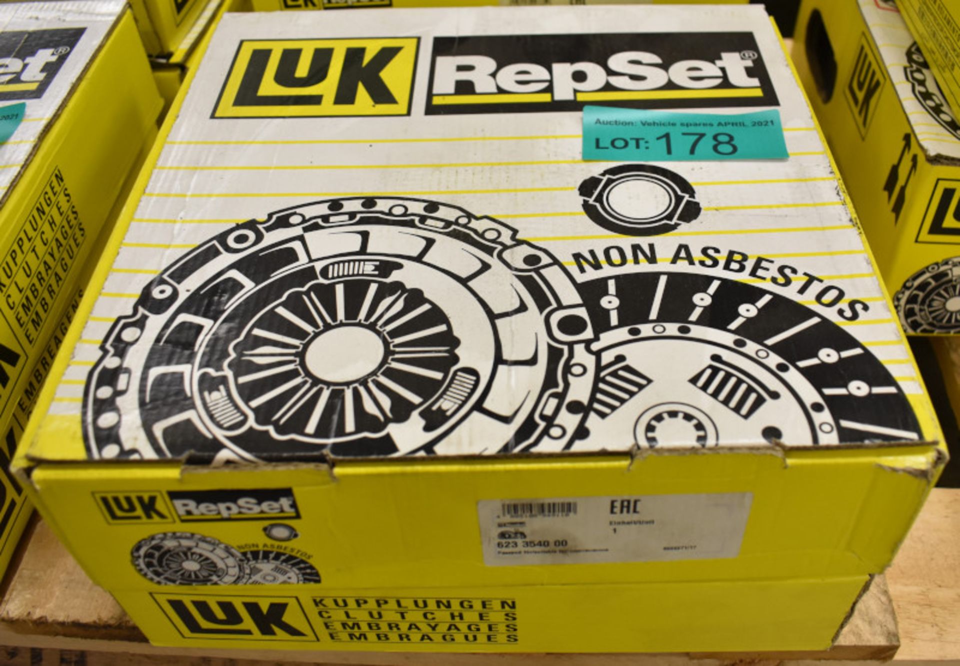 2x LUK Repset Clutch Kits - please see pictures for examples of make and model numbers