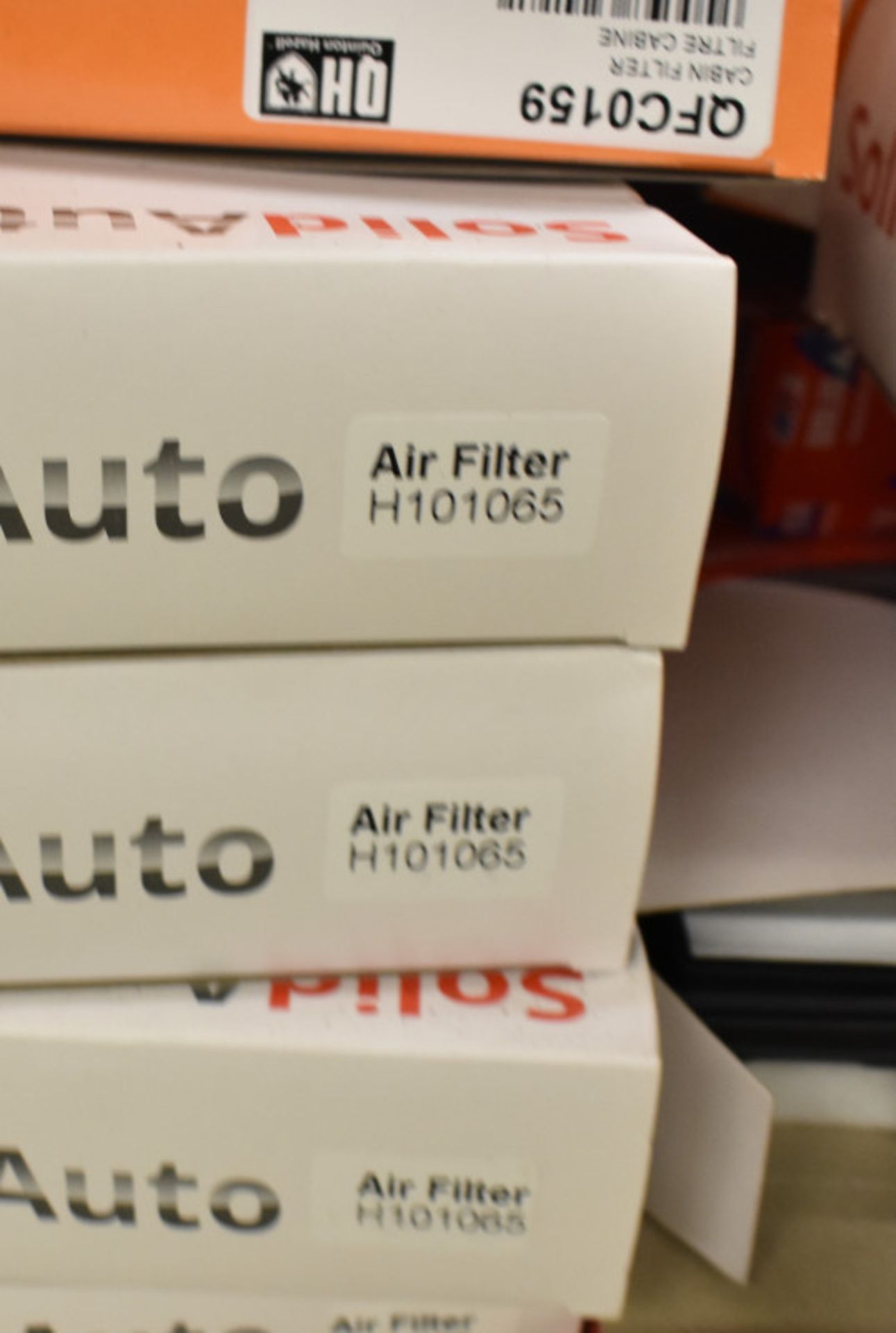 Various Cabin & Air Filters - please see pictures for examples of make and model numbers - Image 2 of 9