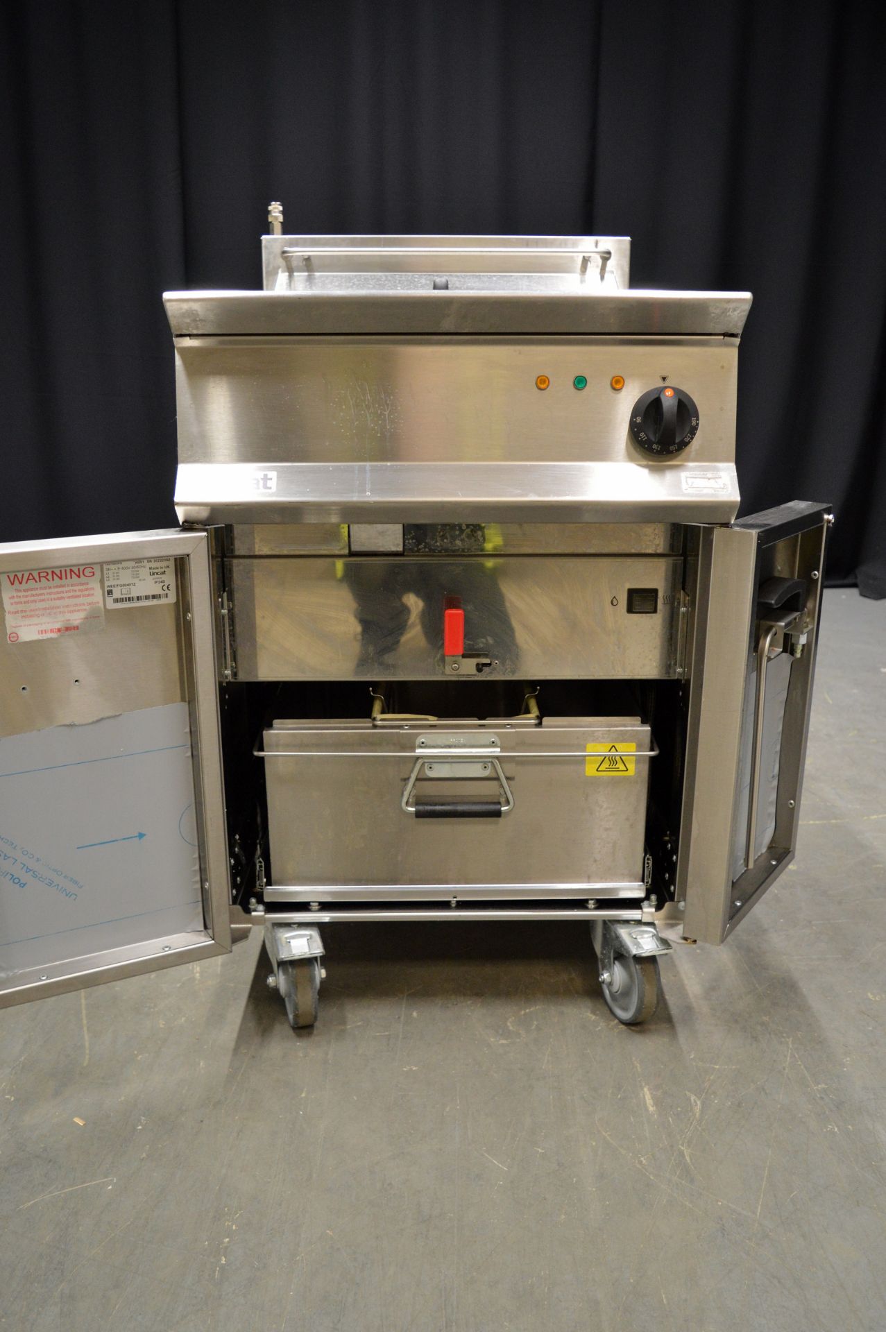 Lincat Opus 800 Electric Free-Standing Single Tank Fryer, 3 phase electric - Image 4 of 9
