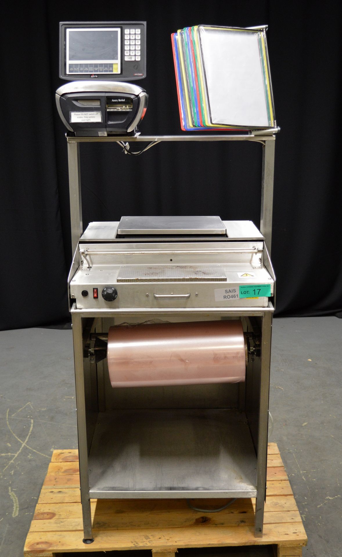 Avery Berkel WWS3 Label and Receipt Printing Scales with Shrink Wrapping Machine