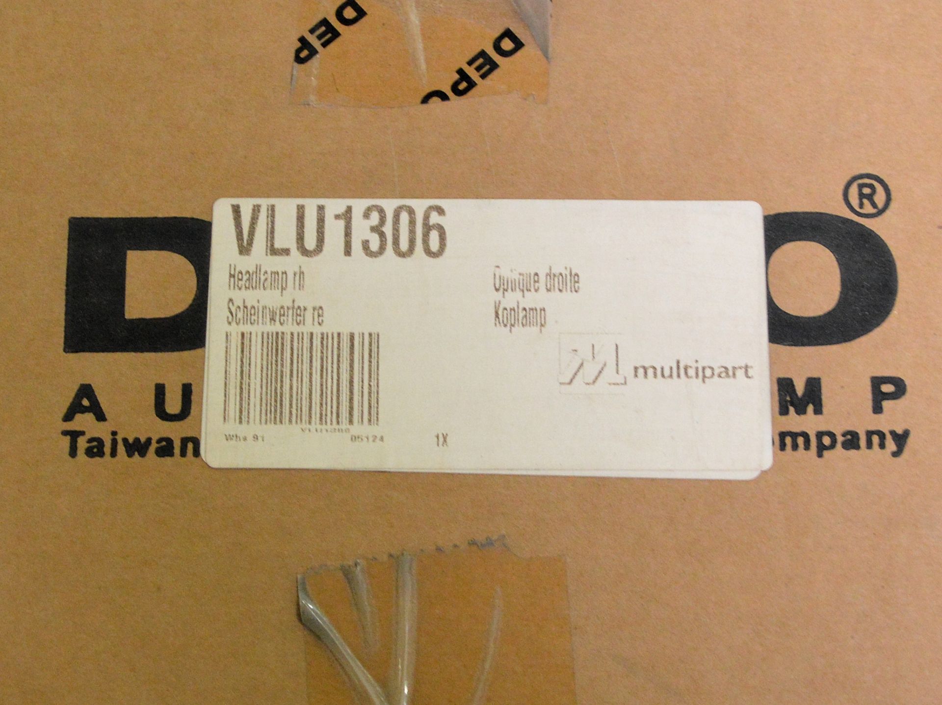 Vehicle parts - RH headlamp assemblies - see picture for itinerary for model numbers and q - Image 2 of 4