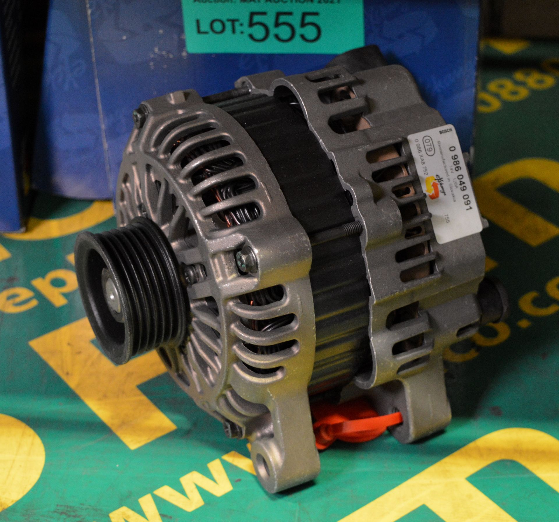 Bosch 49 09 - 14V 120A Alternator - Image 2 of 2