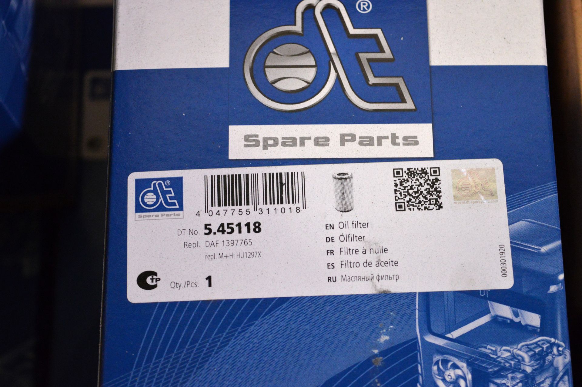 Vehicle parts - gaskets, mirrors, exhaust pipe, oil filters - see picture for itinerary fo - Image 3 of 7