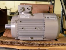 Siemens 1AV2082B Electric Motor - 0.55kW