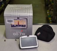 Tomtom 710 Sat Nav With Accessories